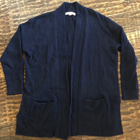 LOFT Sweaters - LOFT Navy Cardigan w/ Pockets - Size M (EUC)